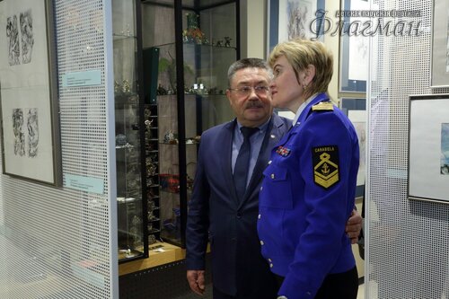 Открытие выставки работ  художника-иллюстратора Евгении Ивановны Стерлиговой YE1A0673